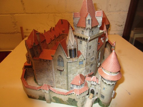 Burg kreuzenstein fertiges - burg,