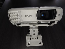 Epson EH-TW650 Full HD Beamer – nur 712 Std im ECO-Modus – Incl Zubehör