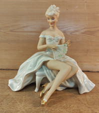 Porzellan Figur Dame mit