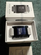 Pebble Smart Watch mit E-Ink Display