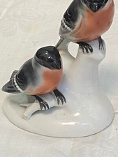 THÜRINGEN ANTIKE FIGUR 2 VÖGEL NUMMERIERT SITZEND AUF BAUMSTUMPF – GLASIERT