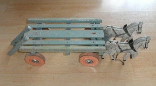 Antiker alter holz pferdewagen - holz,