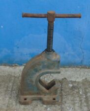 alter Schraubstock Rohrschraubstock bis 7,5 cm Robust Amboss Werkstatt Garage !!