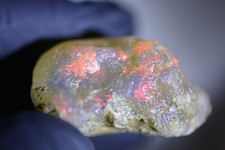 44ct 30x20x15 Red Broadflash Welo Crystal Opal Rohstein Africa Gem