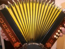 Hohner Club Modell I von ca. 1930 mit Koffer und Handharmonika-Schule 