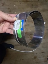 Tapezierschiene 2 m. Aus rostfreiem Stahl