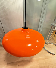 Vintage 60er/70er POP ART Lampe, großer Kunststoff Leuchtschirm orange + weiß