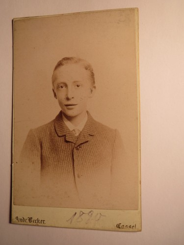 Kassel 1890 junge im - kassel,