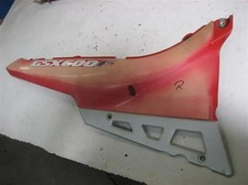 3. SUZUKI GSX 600 F GN72B VERKLEIDUNG SITZBANK SEITE RECHTS SEITENVERKLEIDUNG