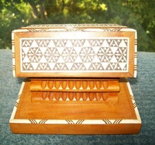 Persische Zigaretten/Zigarillo Spender/Kamelknochen Intarsien Arbeiten Spieluhr