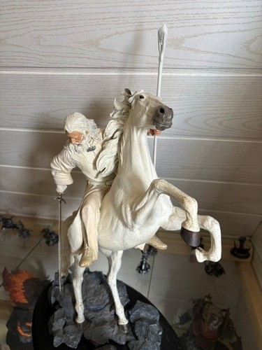 Weta gandalf the white - weta,
