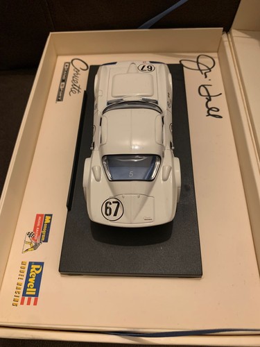 Revell slotcar corvette - 1:32,