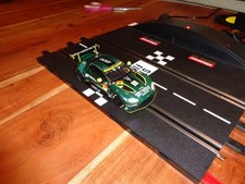 Carrera digital 132 Aston Martin Vantage GT3