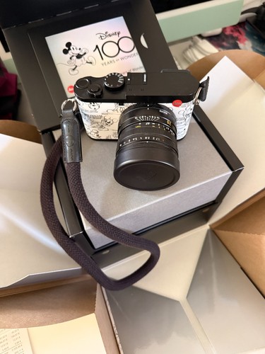 Leica disney 100 - disney, of