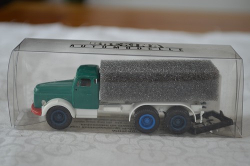 Brekina volvo 88 - 1:87,