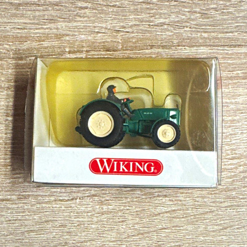 Wiking traktor modell - traktor,