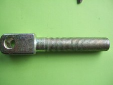 obere Schraube zur Befestigung