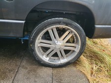 Dodge RAM 24 Zoll Brabus ST Alufelgen mit Sommerreifen