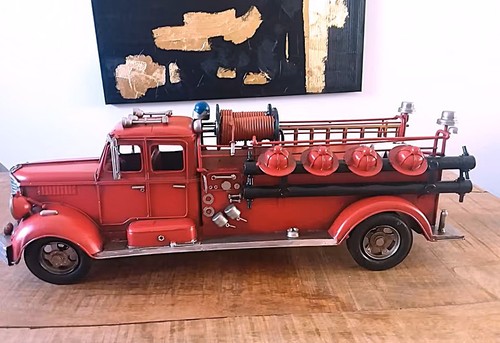 Großes feuerwehrauto modell - großes,