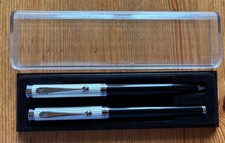 Nino Cerruti Patronenfüller und Kugelschreiber Set in schwarz mit Silberfarben