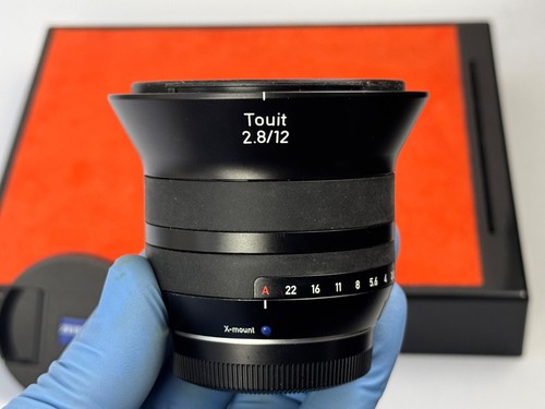 Carl zeiss distagon touit - ,