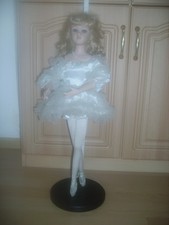 Sammler Puppe,Ballerina,ca.60 cm groß unbeschädigt aber Kleid braucht Reinigung