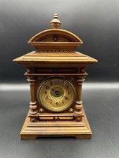 Tischuhr antik um 1900 Holz Metallbeschläge guter Zustand