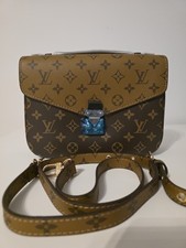 NEU LOUIS VUITTON Pochette