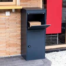 Briefkasten mit Paketfach