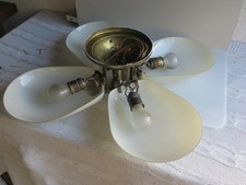 Deckenlampe Art Déco, elektrisch 4-armig, Messing und 4 Glasschalen, um 1930