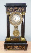 Portaluhr, Säulenuhr