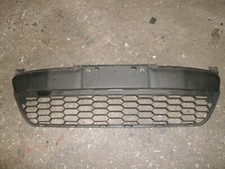 Mazda 2 DE 1.3 Grill Gitter Stoßstange vorne D651501T1