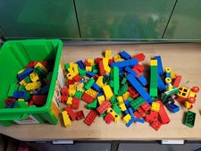Kiste voller Duplo Steine Lego Duplo XL, auch 2 Fahrzeuge dabei