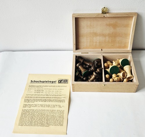 Alte holz schachfiguren in - ,