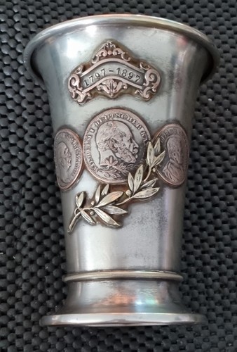 Pokal medaille zum - +,