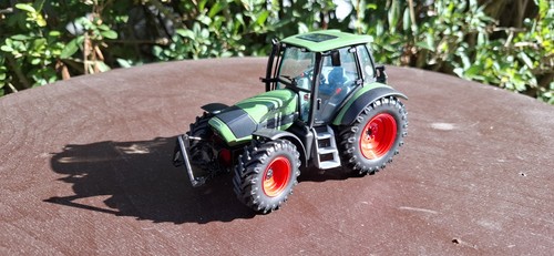 Universal hobbies deutz - universal,