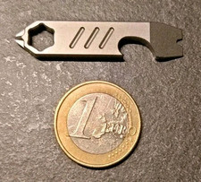 EDC Mini Titan Pry Bar