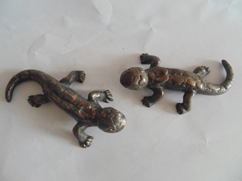 Salamander bronze deko - 2,