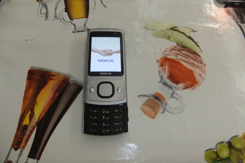 Handy nokia 6700 - handy,
