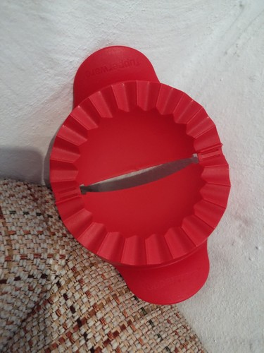 157 teigfalle tupperware - d,
