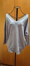 Tiefer V-Ausschnitt - Stylischer Pullover von St. Tropez, Gr. M - NEU