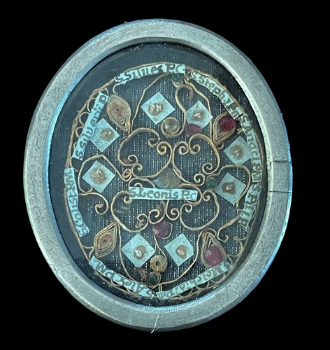 Klosterarbeit reliquie