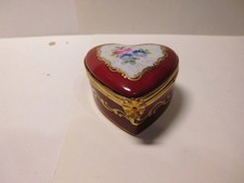 Limoges Porzellan Dose mit Klappdeckel, handbemalt, Vintage