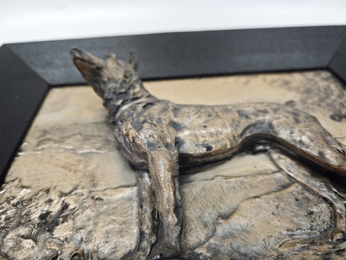 Antikes metall relief hund - metall-relief:, /