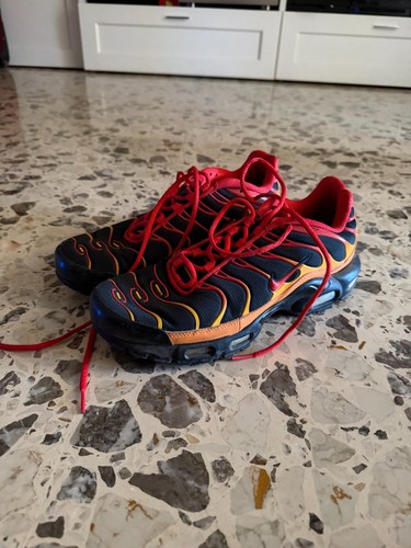 Nike air max plus - nike, volcano