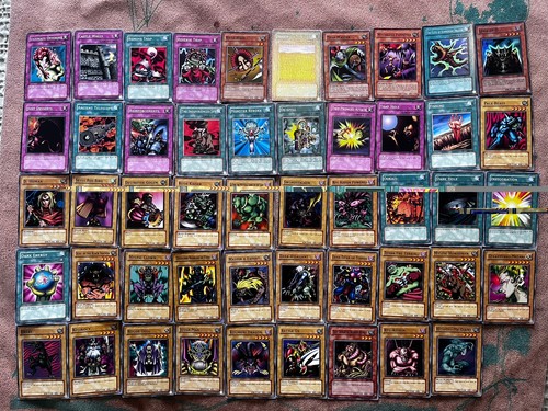 Sdk yugioh starter deck - starter, near