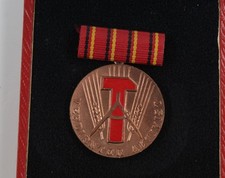 Orig. DDR Orden Auszeichnung