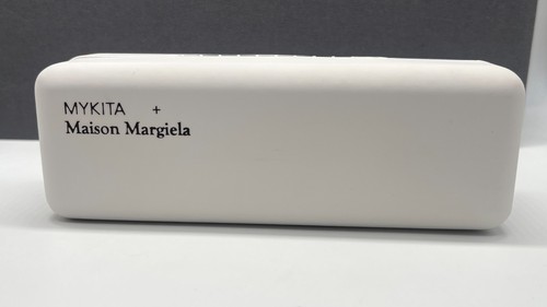 Mykita brillenetui hartschale - mykita,
