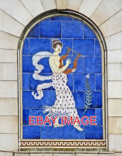 Foto castleford lyre lady - castleford,