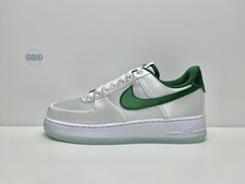 Nike Air Force 1 '07 Damen Turnschuhe Satin weiß Sport kiefergrün DX6541 101